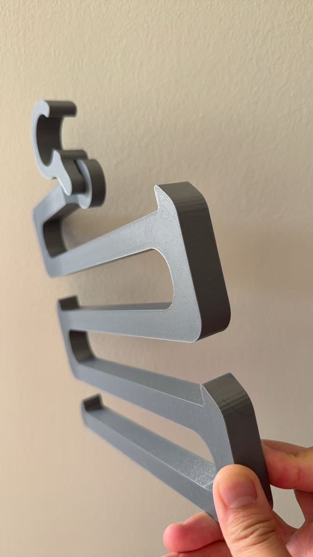 Cintre à plusieurs pantalons